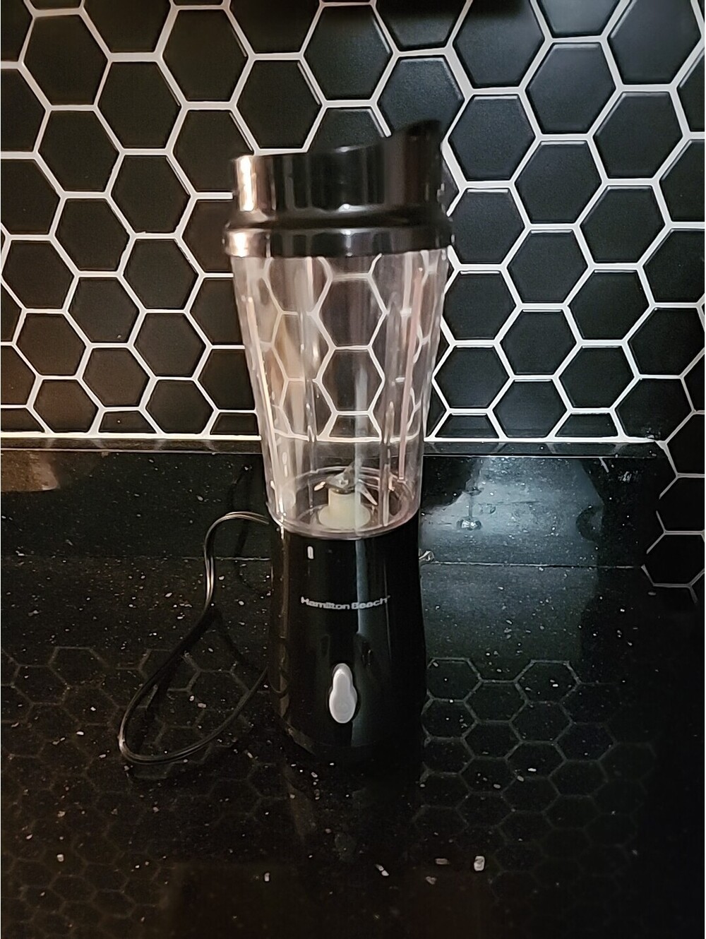 Hamilton Beach Black Single Serve Personal Blender With Lid 51101AV C2132FXW Chi